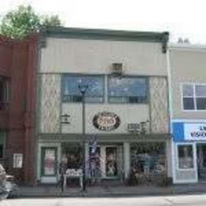 Meet your Posher, Janet